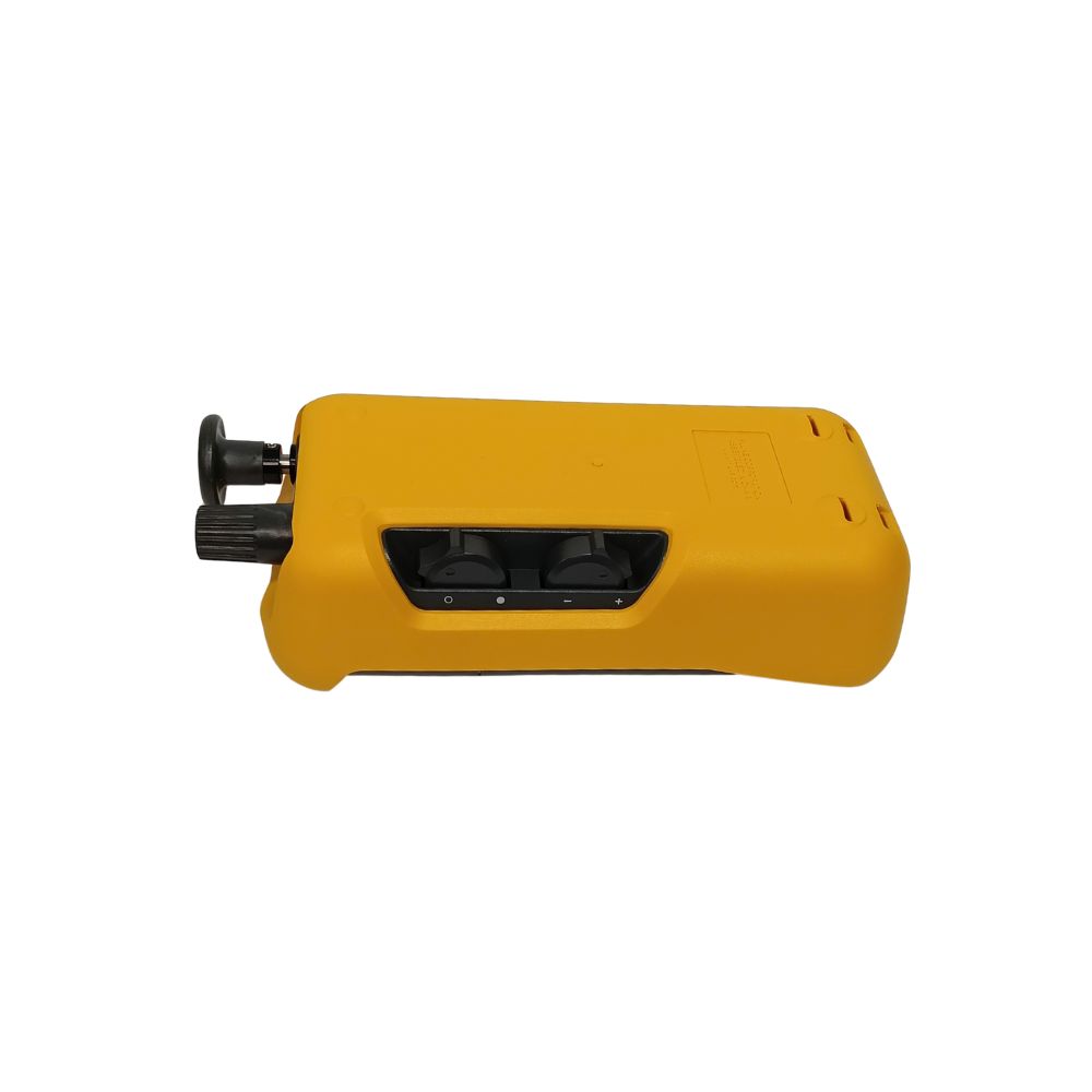 Back view of Fluke 718 300G pressure calibrator with hand pump handle and pressure fitting