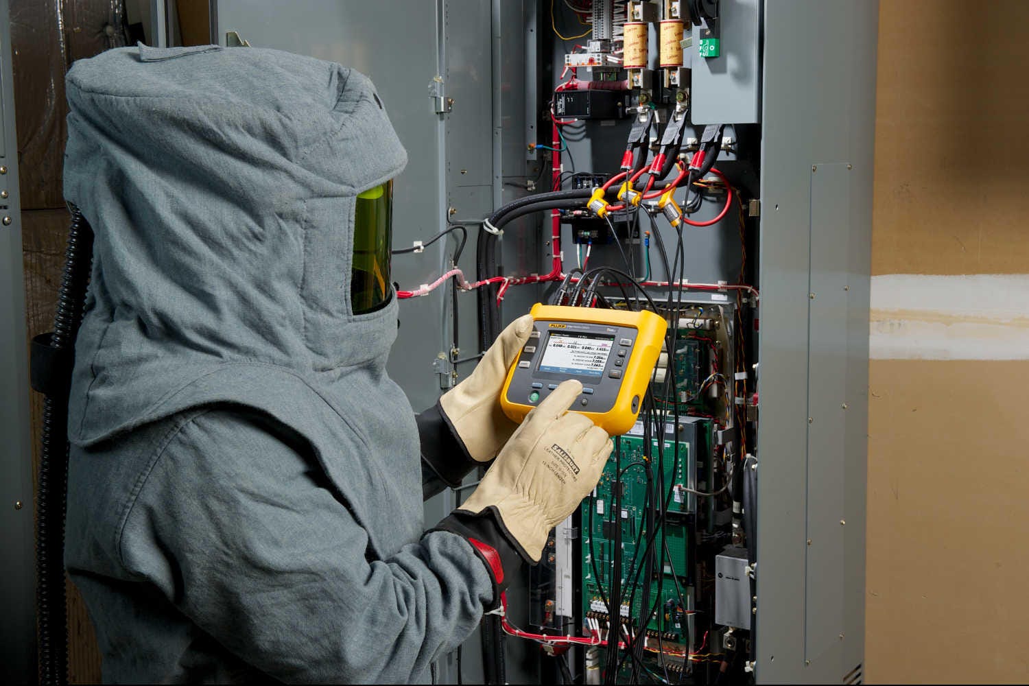 Fluke 1732 and 1734 Three Phase Power Measurement Logger