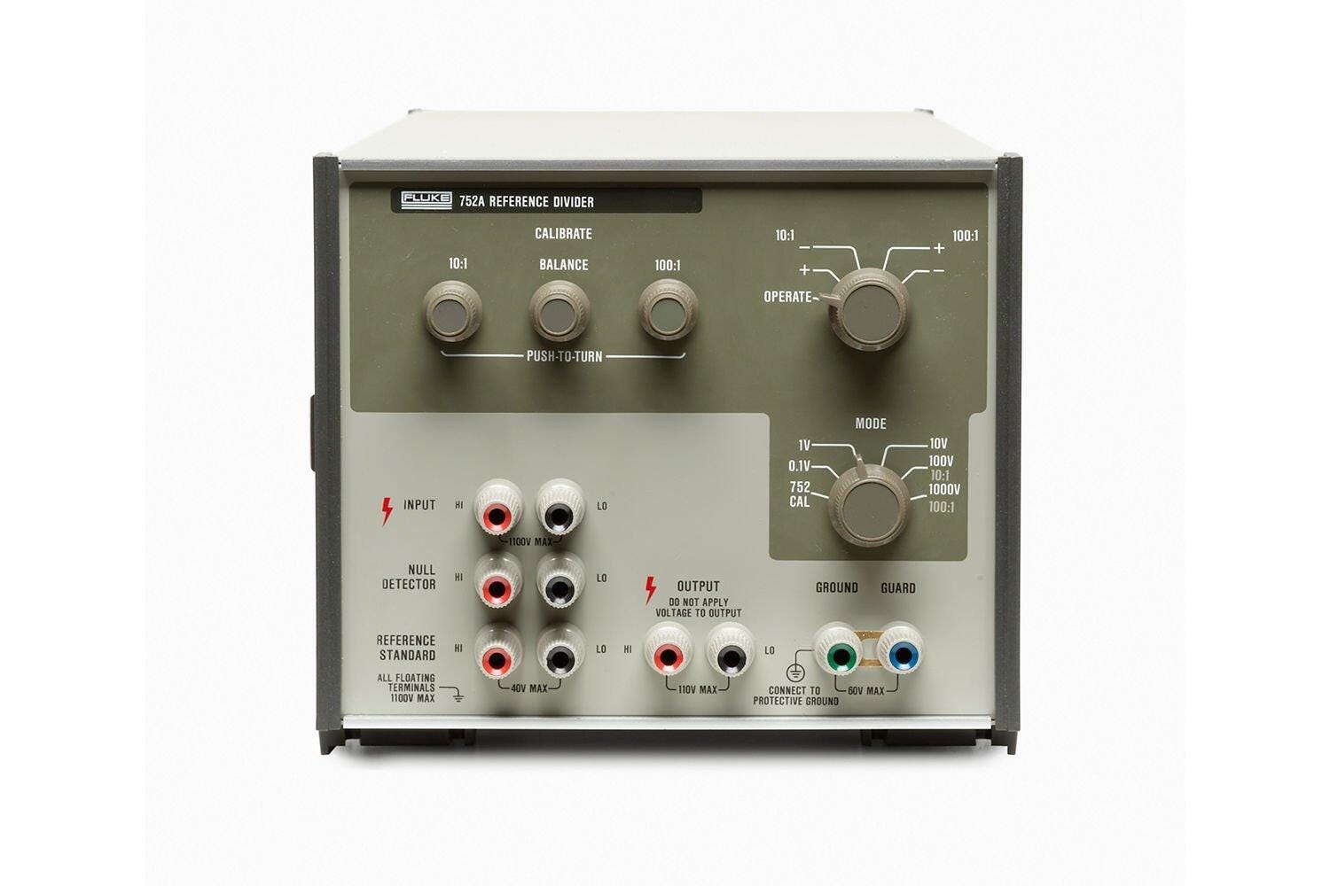 Fluke 752A Reference Divider
