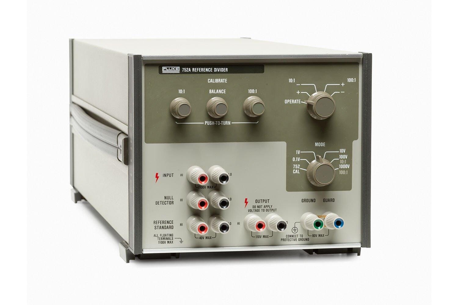 Fluke 752A Reference Divider