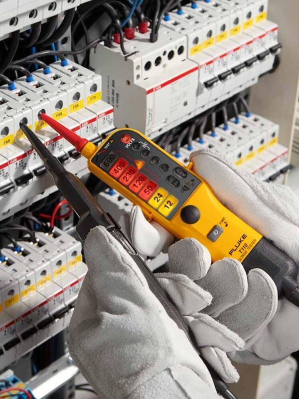Fluke T110 Two-pole Voltage and Continuity Electrical Tester