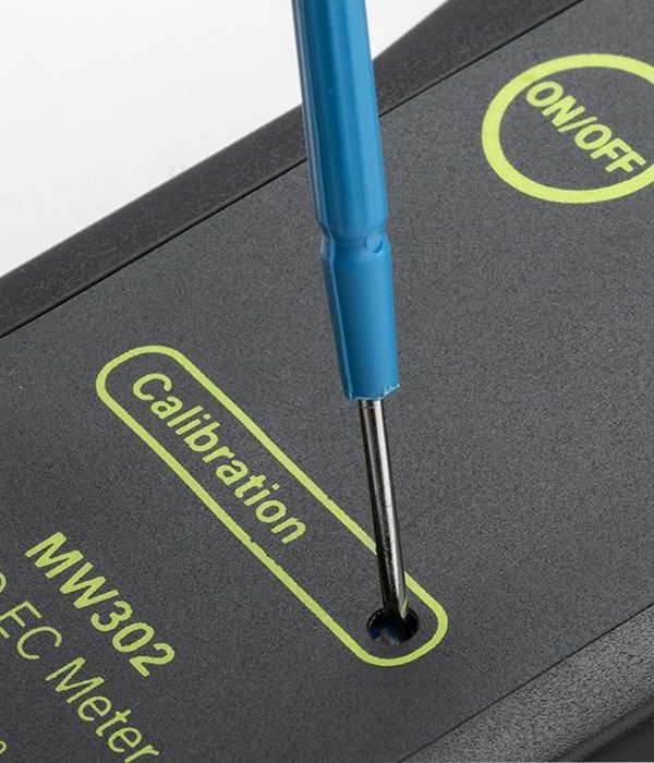 Milwaukee MW302 PRO High Range Conductivity Meter